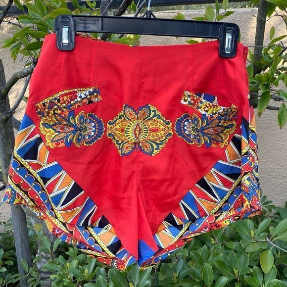 Lovers and Friends Red/Blue/Yellow Studded Floral Tribal Shorts. Size M. EUC! - Picture 1 of 6